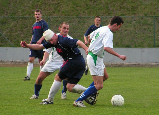 Alwernia - Karpaty Siepraw (IV liga, kwiecień 2005)