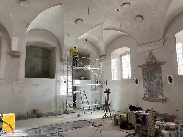 Tak remontowana synagoga w Chęcinach prezentuje się w środku. Więcej na kolejnych zdjęciach