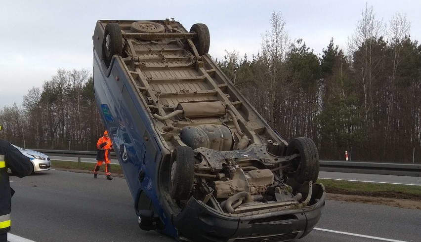 Bus zablokował częściowo autostradę A4 na wysokości...