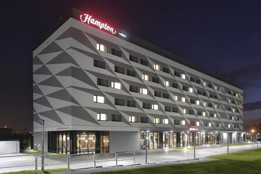 Hilton wierzy w rozwój lotniska w Krakowie-Balicach. Pod koniec marca otworzy nowy hotel w jego sąsiedztwie. „Nawet 12 milionów podróżnych”