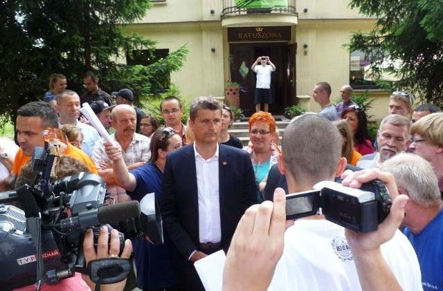 W czerwcu 2013 roku Janusz Palikot pojawił się we Wronkach. Tematem spotkania było zorganizowanie referendum w sprawie odwołania burmistrza, Mirosława Wieczora