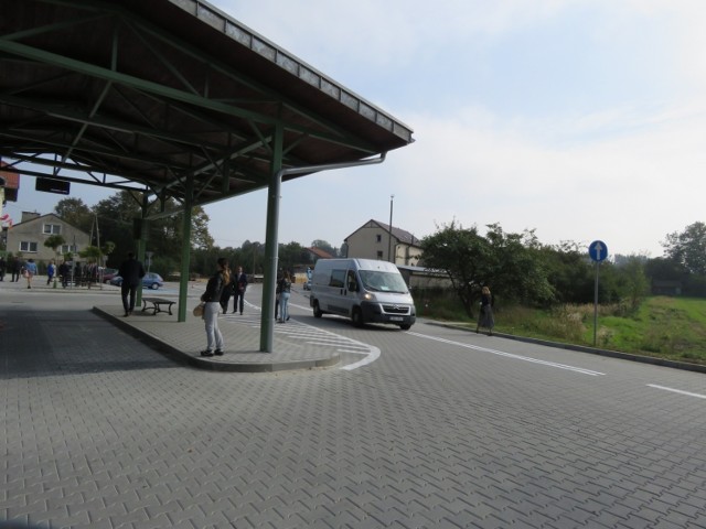 Dworzec autobusowy w Brzeźnicy