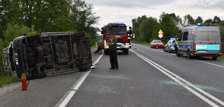 Wypadek w Mucharzu na DK 28. 24.05.2022