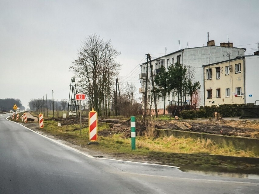 Droga krajowa numer 12 między Kąkolewem a Garzynem...