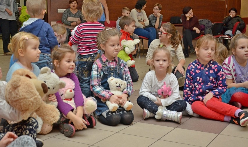 Obchodzone w piątek Święto pluszowego misia uczczono m.in. w...