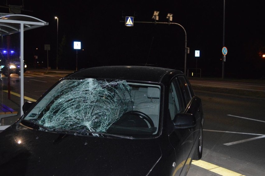 Wypadek na Szarych Szeregów w Radomiu. Potrącenie pieszej na feralnym przejściu 