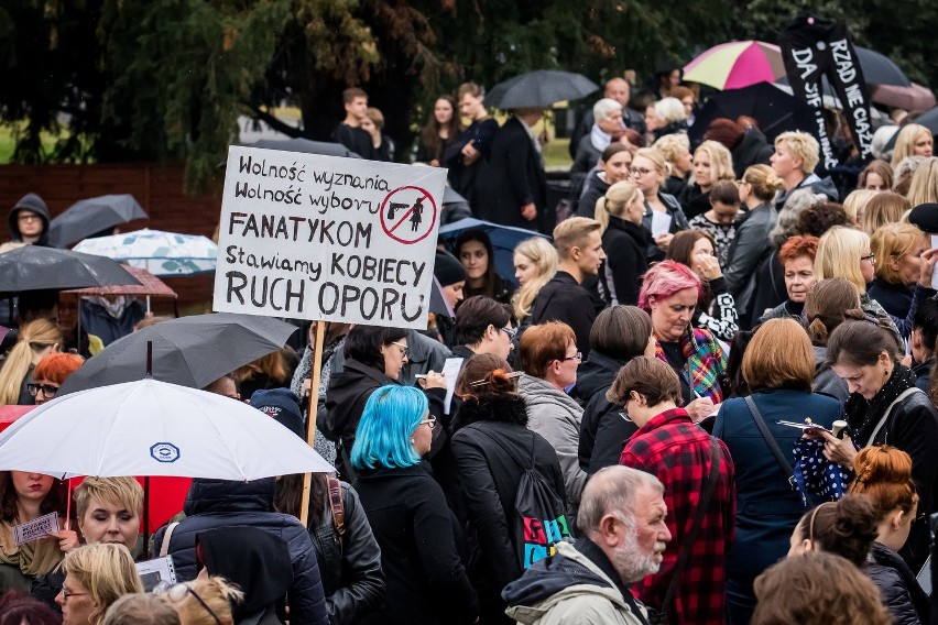 Czarny protest w Bydgoszczy - bydgoszczanie i bydgoszczanki...