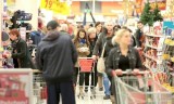 Polacy zrobią świąteczne zakupy spożywcze znowu na ostatnią chwilę. Trzeba będzie liczyć się z tłokiem
