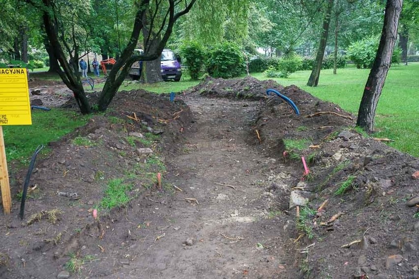 Nowy Sącz: Park im. Styczyńskiej kryje zamkowe skarby 