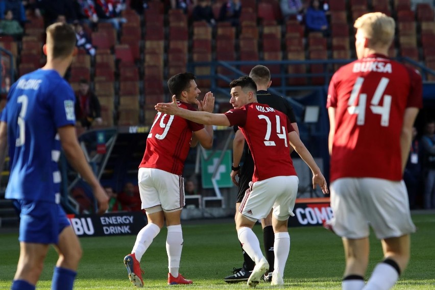 Aleksander Buksa z Wisły Kraków kuszony przez kluby z niemieckiej Bundesligi. Kiedy dojdzie do transferu?