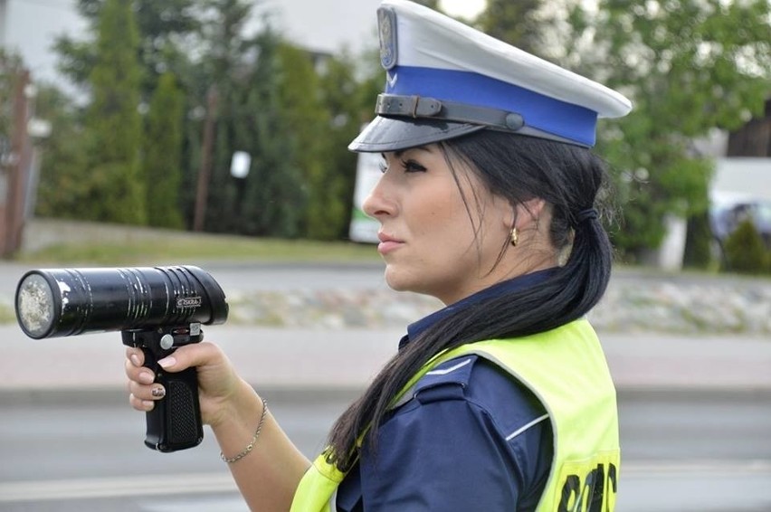 Zobaczcie najpiękniejsze panie pracujące w policji w...