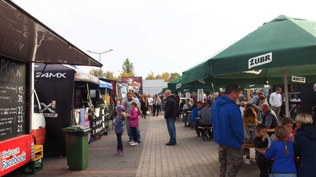 Food Truck Festival w Białymstoku przy Outlecie. Ostatnie food trucki w tym roku [zdjęcia]