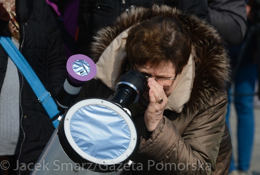 Na soczewki teleskopu założono specjalne folie