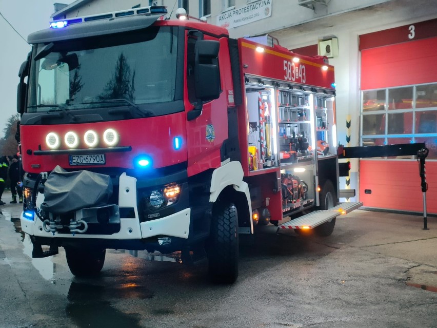 Strażacy ze Strykowa otrzymali nowy, zaawansowany technologicznie wóz