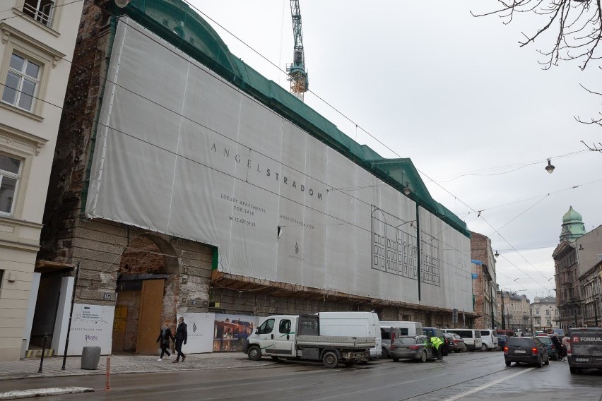 Kraków. Wojewódzka konserwator nakłada pół miliona kary na inwestora Angel Stradom. Deweloper: To odwet [ZDJĘCIA SPORNEJ INWESTYCJI] 7.03.