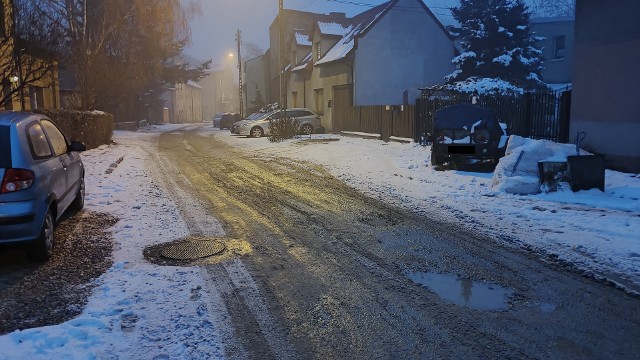 Ulica Kilińskiego ma za sobą pierwszy etap remontu, ale teraz wszyscy mieszkańcy czekają na dokończenie inwestycji Zobacz kolejne zdjęcia/plansze. Przesuwaj zdjęcia w prawo - naciśnij strzałkę lub przycisk NASTĘPNE