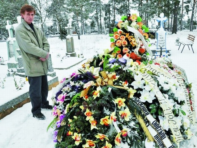 &#8211; W takich nagłych przypadkach czas udzielenia pomocy jest bardzo ważny &#8211; mówi zięć zmarłego Wiesław Barszczewski. &#8211; Gdyby karetka przyjechała od razu, to może teść by żył?