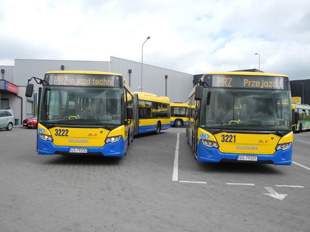W 2015 roku słupskie MZK kupiło 18 autobusów Scania. Wysokość kontraktu wyniosła ponad 20 mln zł, które pochodziły ze środków unijnych.