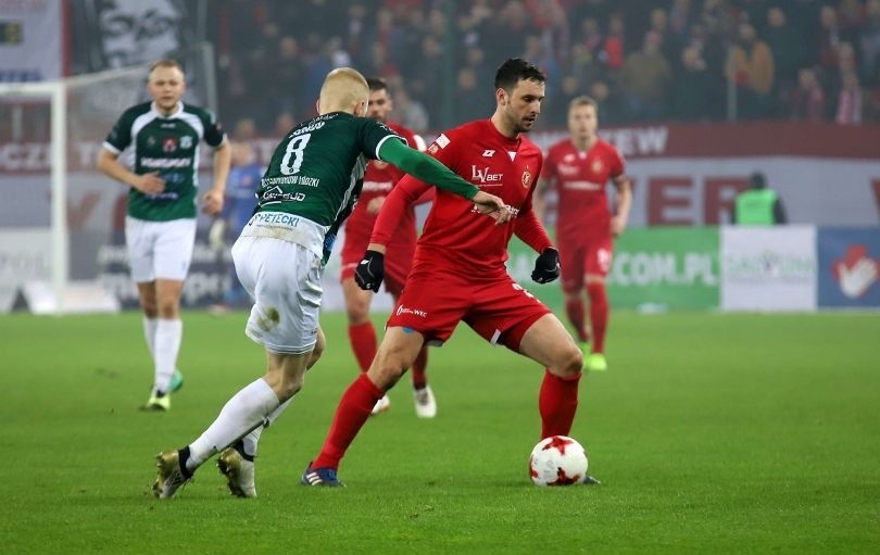 Widzew Sokół - po ciężkim meczu Widzew wygrał z Sokołem 2:1