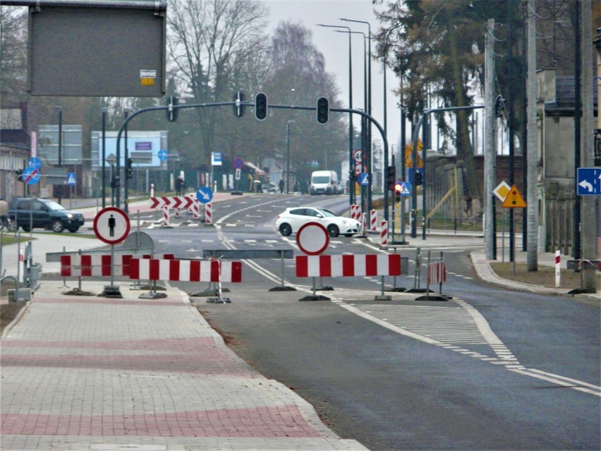 Ulice Kilińskiego i Jutrzkowicka są jednokierunkowe od ul....