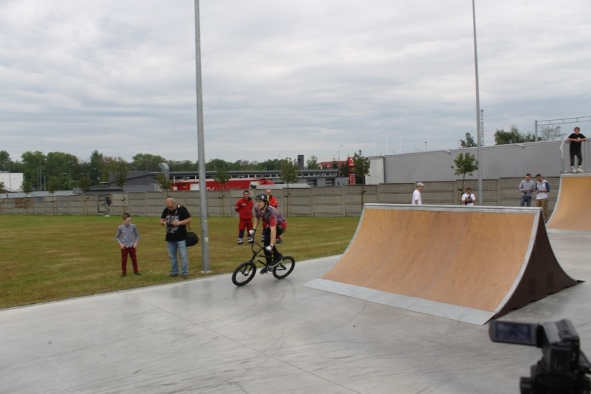 Pokaz ekstremalnej jazdy na skateparku [FOTO]