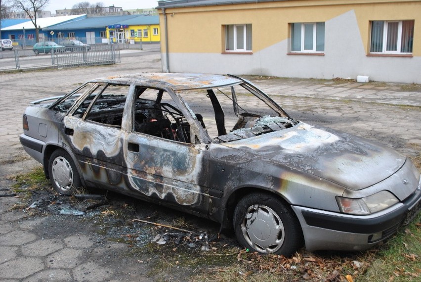 Policjanci zatrzymali podpalacza auta w Skwierzynie (zdjęcia)