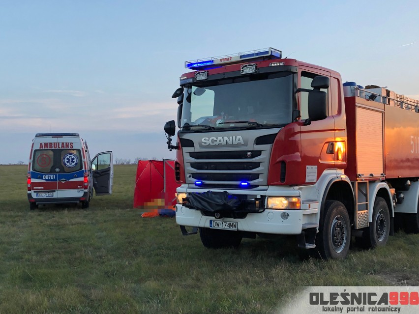 Śmiertelny wypadek motolotniarza w Oleśnicy. Nie żyje 33-letni mężczyzna [ZDJĘCIA]
