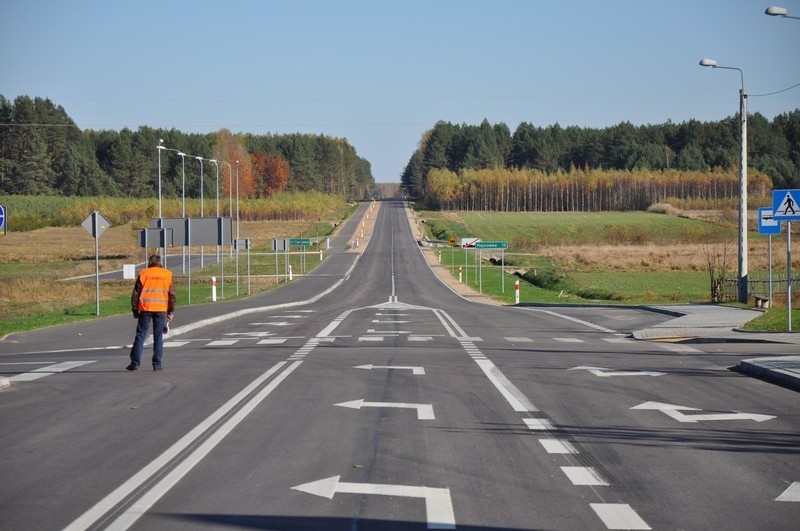 Droga Hajnówka - Jelonka. Modernizacja za 60 mln zł zakończona. Powstało 21 km nowej drogi (zdjęcia)