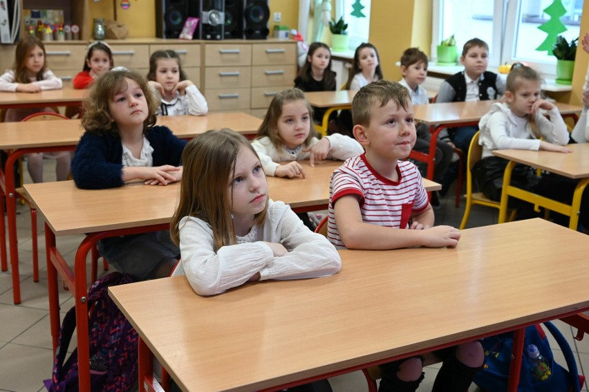 Pierwszaki ze Szkoły Podstawowej w Zajączkowie najsympatyczniejszą klasą w Świętokrzyskiem. Wielka radość z nagród