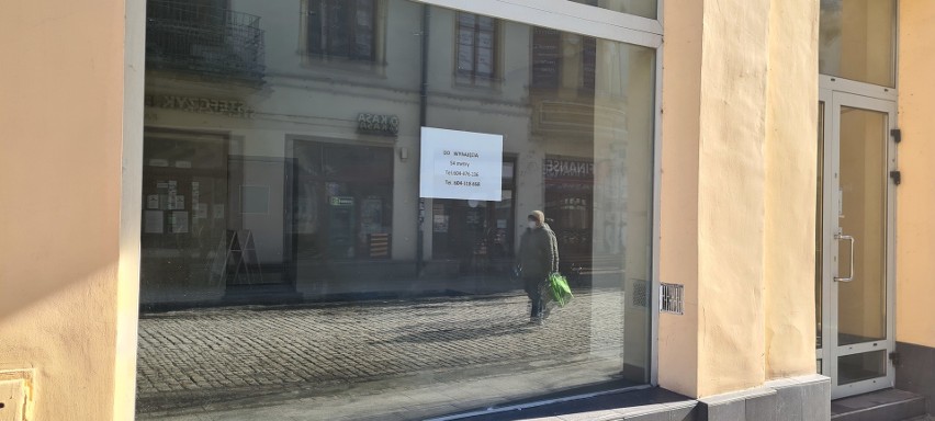 Wiele lokali w centrum Nowego Sącza czeka na wynajem....