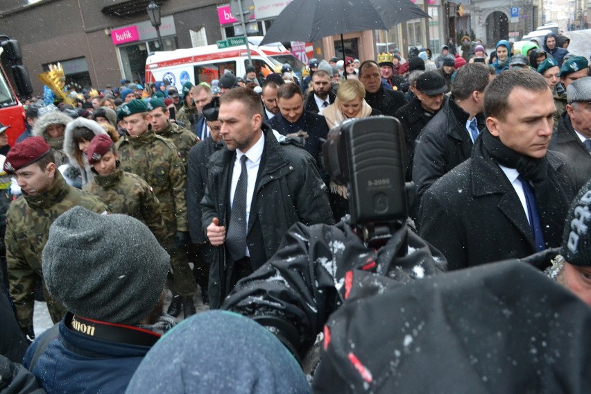 Orszak Trzech Króli w Cieszynie z prezydentem Andrzejem Dudą i Agatą Dudą ZDJĘCIA i WIDEO