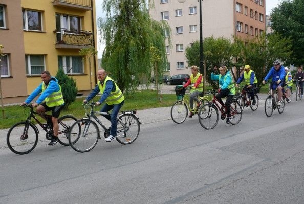 Rok temu nasi pielgrzymi rowerowi pojechali do Gidel. Na czele peletonu burmistrz Włoszczowy Grzegorz Dziubek ze starostą Jerzym Suligą.   