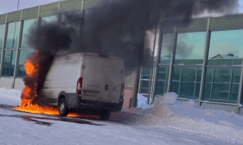 Na parkingu przy ul. Kazimierza Wielkiego w Białymstoku...