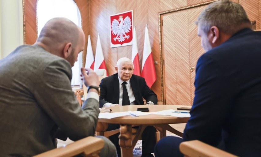 Jarosław Kaczyński: Żadnych relokacji i nie chodzimy po prośbie. Pełny wywiad z wicepremierem