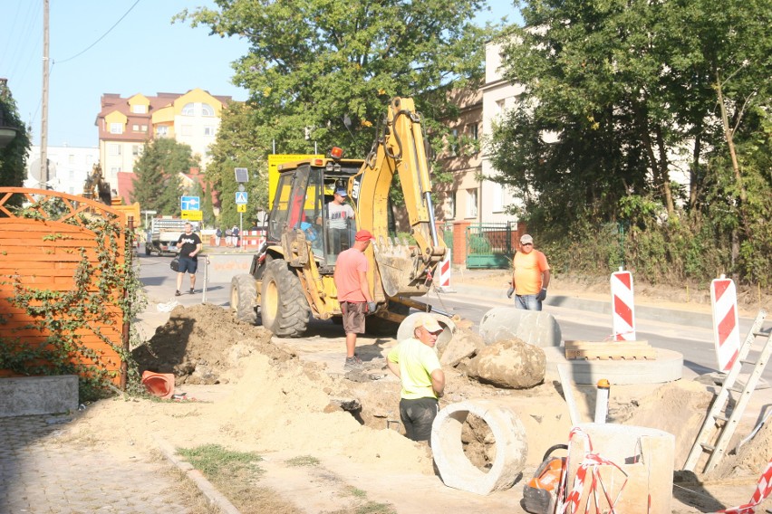 Ostrów Mazowiecka. Remont ulicy Grota-Roweckiego. Tak przebiegają prace 23.09.2020. Zdjęcia