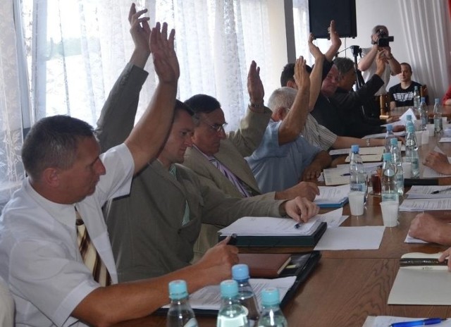Radni jednogłośnie podjęli uchwałę w sprawie absolutorium dla burmistrza Stąporkowa
