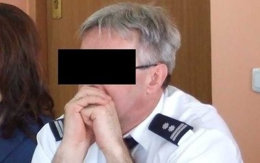 Pijany zastępca komendanta policji z Pajęczna usłyszał wyrok za kolizję