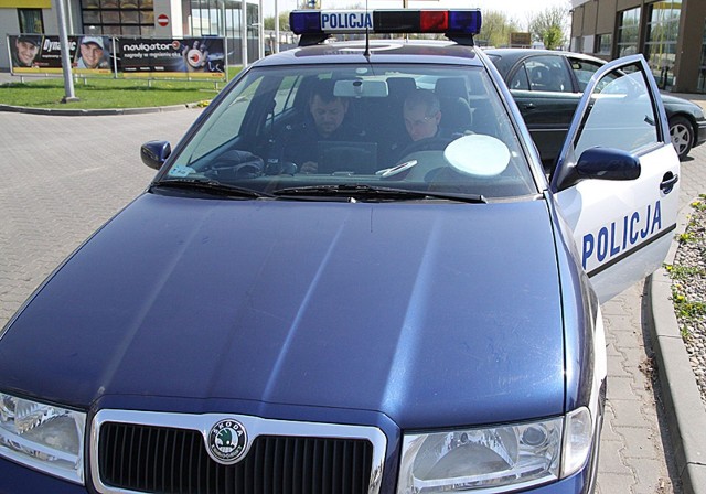 Grudziądzcy policjanci auto z Irakijczykami i Białorusinem zatrzymali we wtorek o świcie