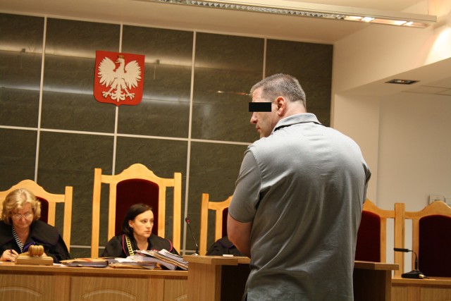 Brat „Marchewy” Marek D. w sądzie podczas jednego ze swoich procesów