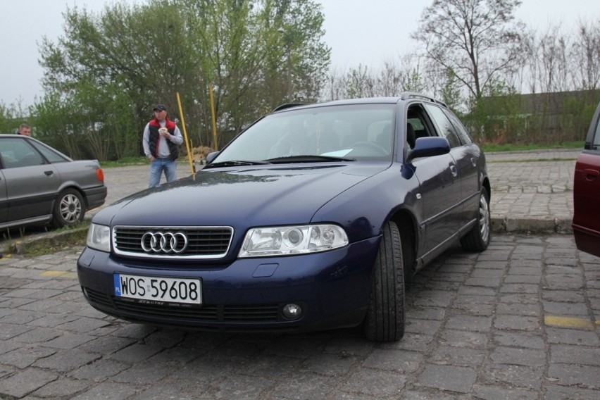 Audi A4, 2000 r., 1,6, elektryczne szyby i lusterka,...