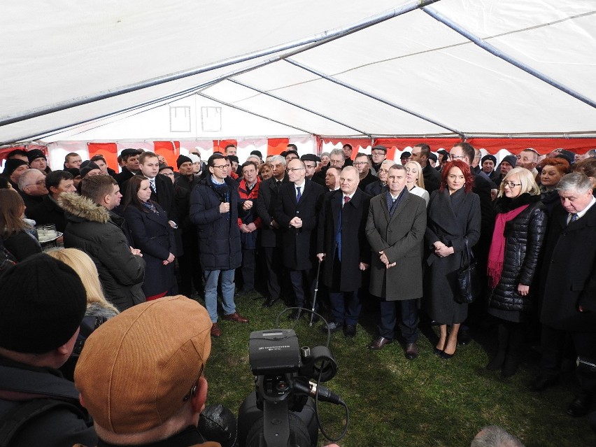 Premier Mateusz Morawiecki z wizytą w Podlaskiem. Odwiedził...