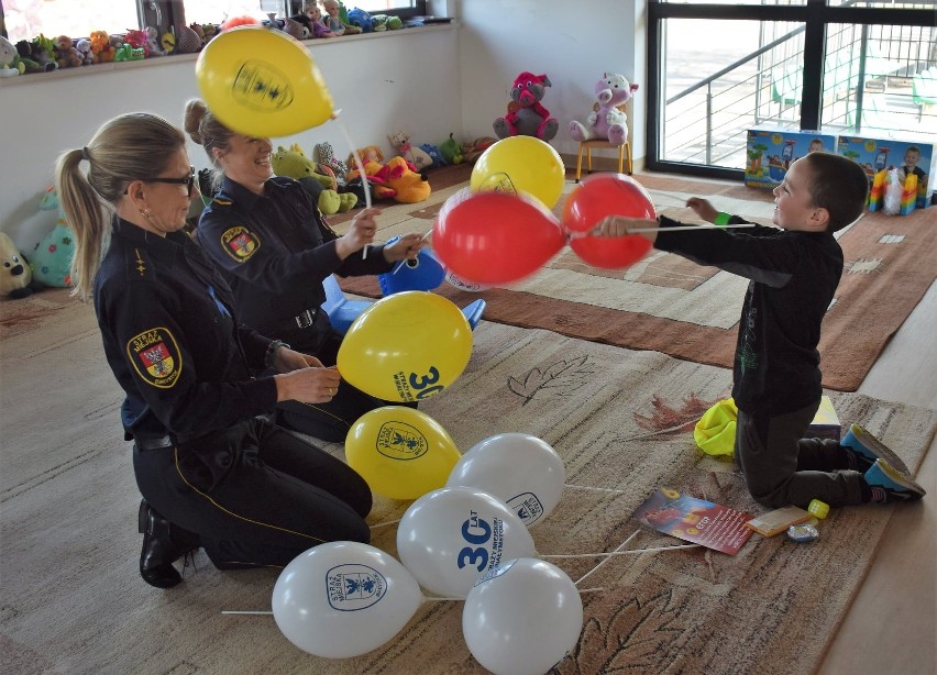 Straż Miejska w Białymstoku odwiedziła 6-latka z Ukrainy....