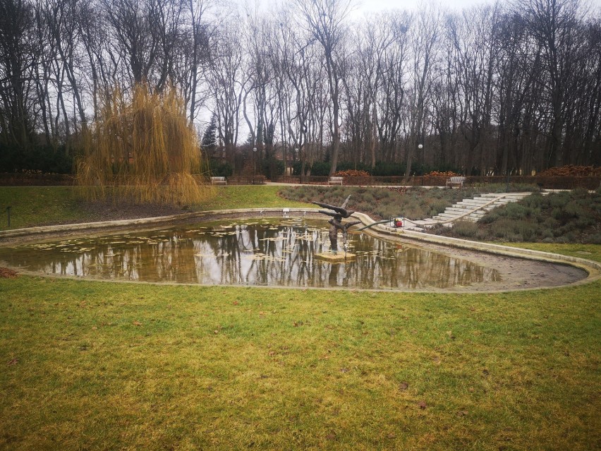 W parku Cytadela zbiorniki wodne szykowane są szykowane do...