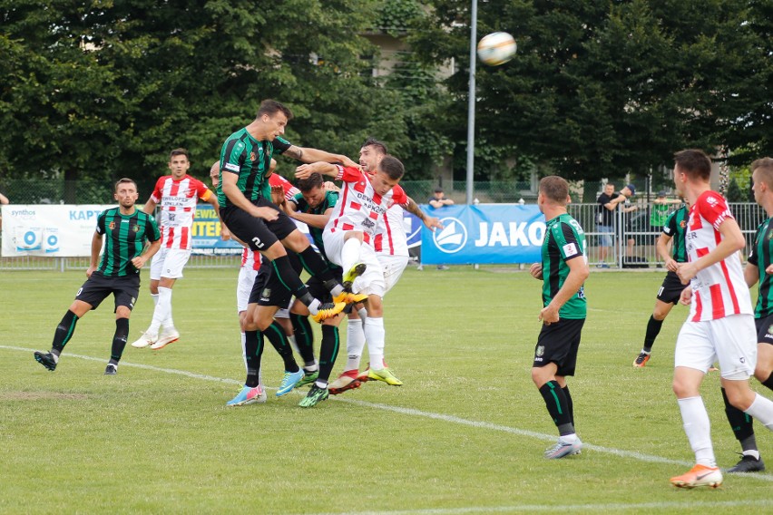 Apklan Resovia pokazała moc na "Izo Arenie" i pokonała Stal...