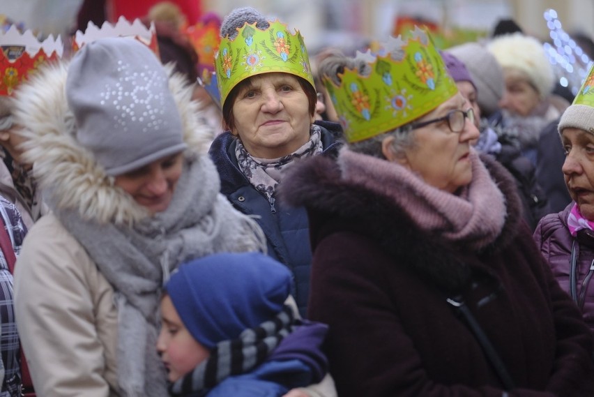 Tak wyglądał Orszak Trzech Króli 2020 w Toruniu. Tłumy...