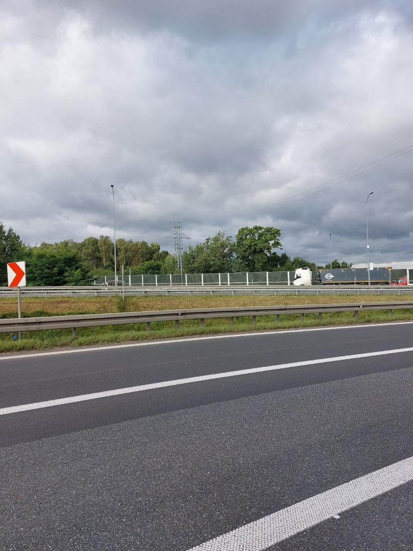 Autostradowa obwodnica Krakowa dwukrotnie zostanie zamknięta. Muszą zdemontować linię energetyczną