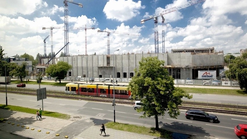 Budowa centrum Sukcesja w Łodzi na półmetku [ZDJĘCIA]