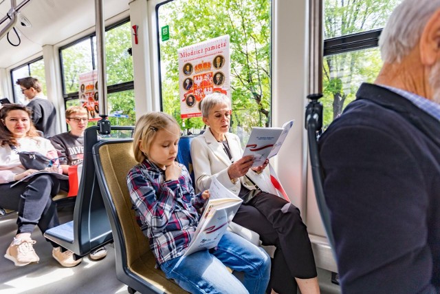 Patriotyczny tramwaj przejechał przez Kraków