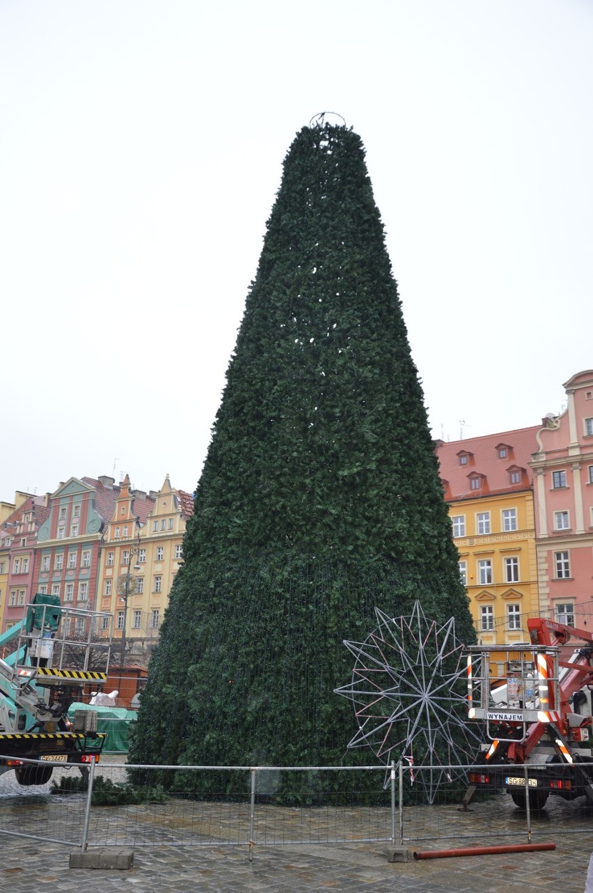 Przygotowania do Jarmarku Bożonarodzeniowego na wrocławskim...