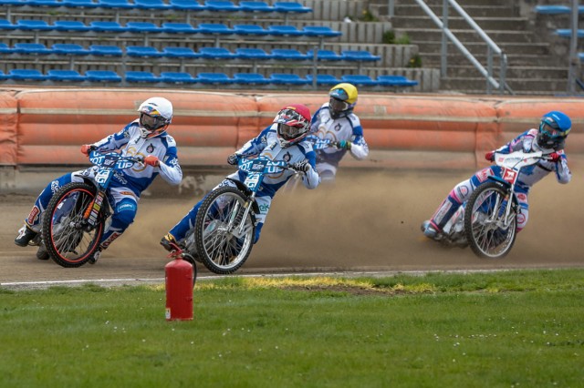 12.04.2017 krakow  zuzel eliminacje zloty kask bieg 4  rolnicki nowinski konieczny piosicki fot. anna kaczmarz  / dziennik polski / polska press